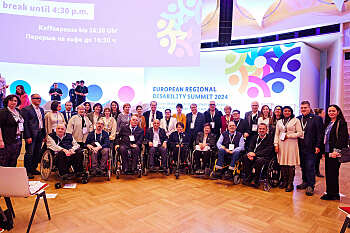 Gruppenfoto von Vertreter*innen von Verbänden behinderter Menschen in Osteuropa und Zentralasien