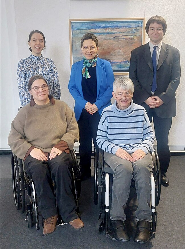 Gruppenfoto - Staatssekretärin Dr. Claudia Stutz und Referent Dr. Stefan Ewert mit DBR-Vertreterinnen